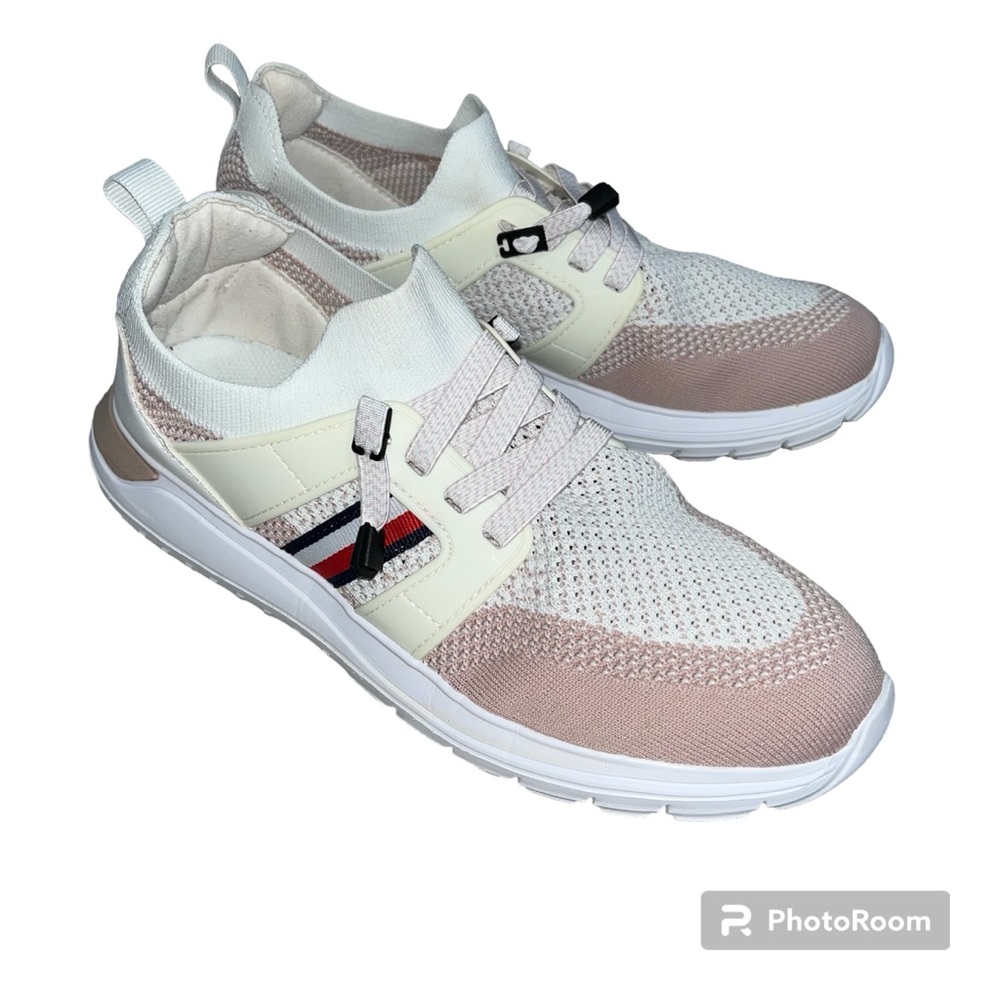 Tommy Hilfiger size 10 women’s Nessim Desert mauve sneakers